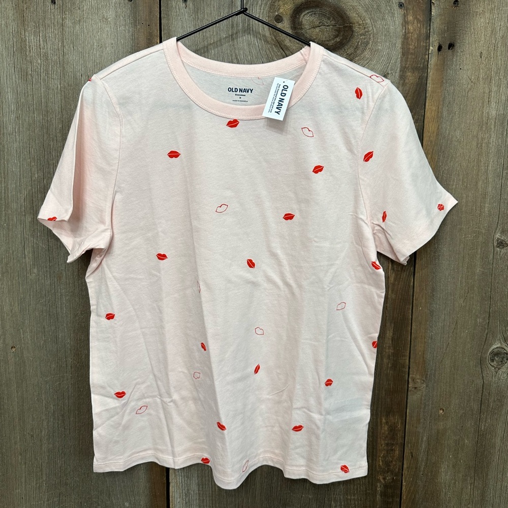 Old Navy EveryWear Crew-Neck Printed T-Shirt in Pink Kiss Size Medium Women’s